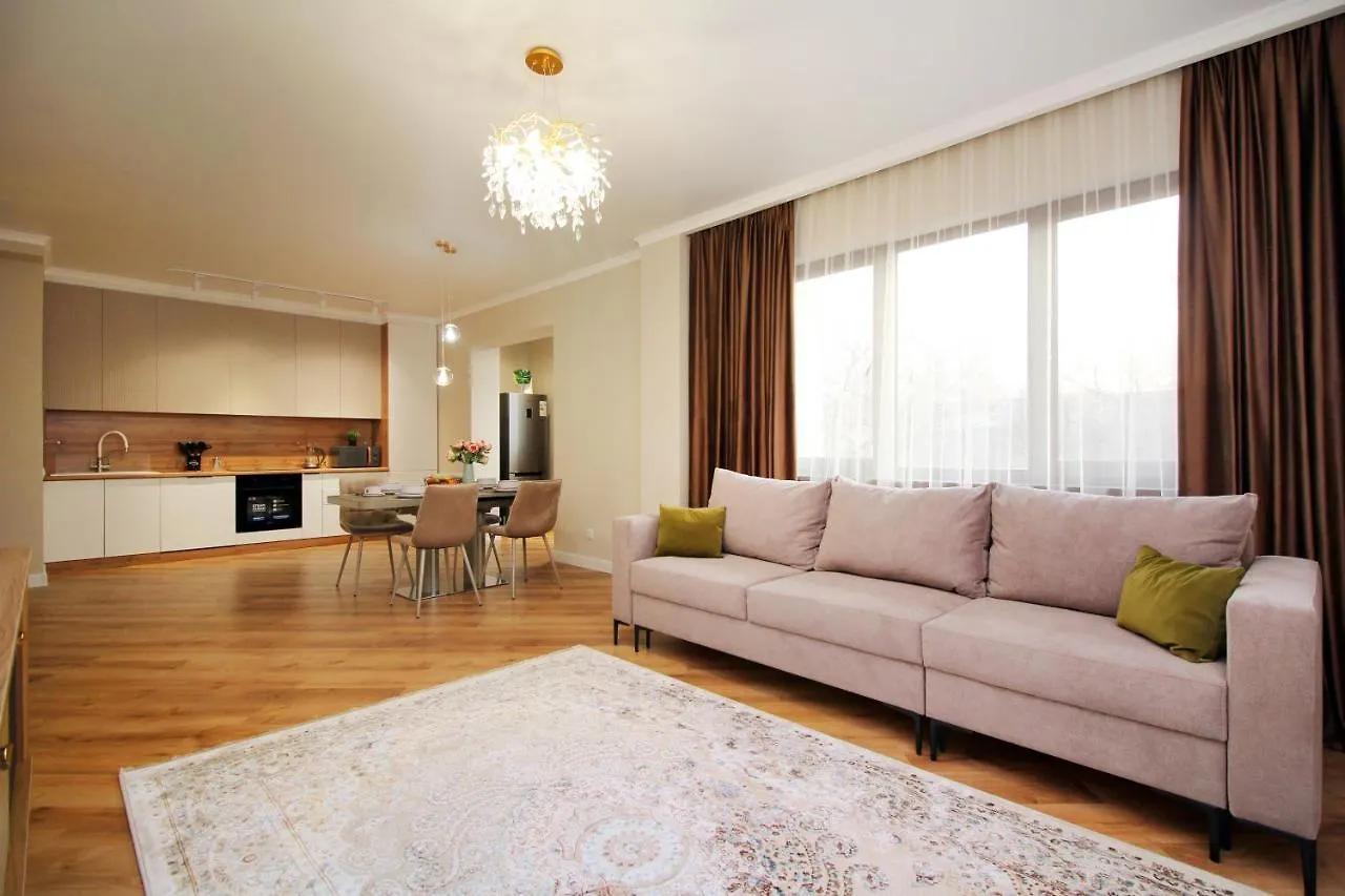 Modern, Spacious And Elegant Apt Almatı