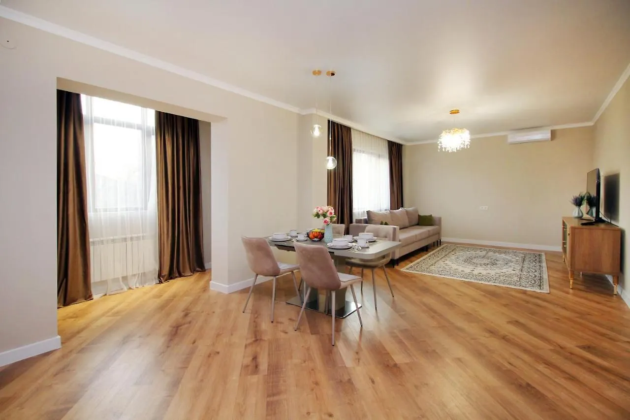 Modern, Spacious And Elegant Apt Almatı Daire