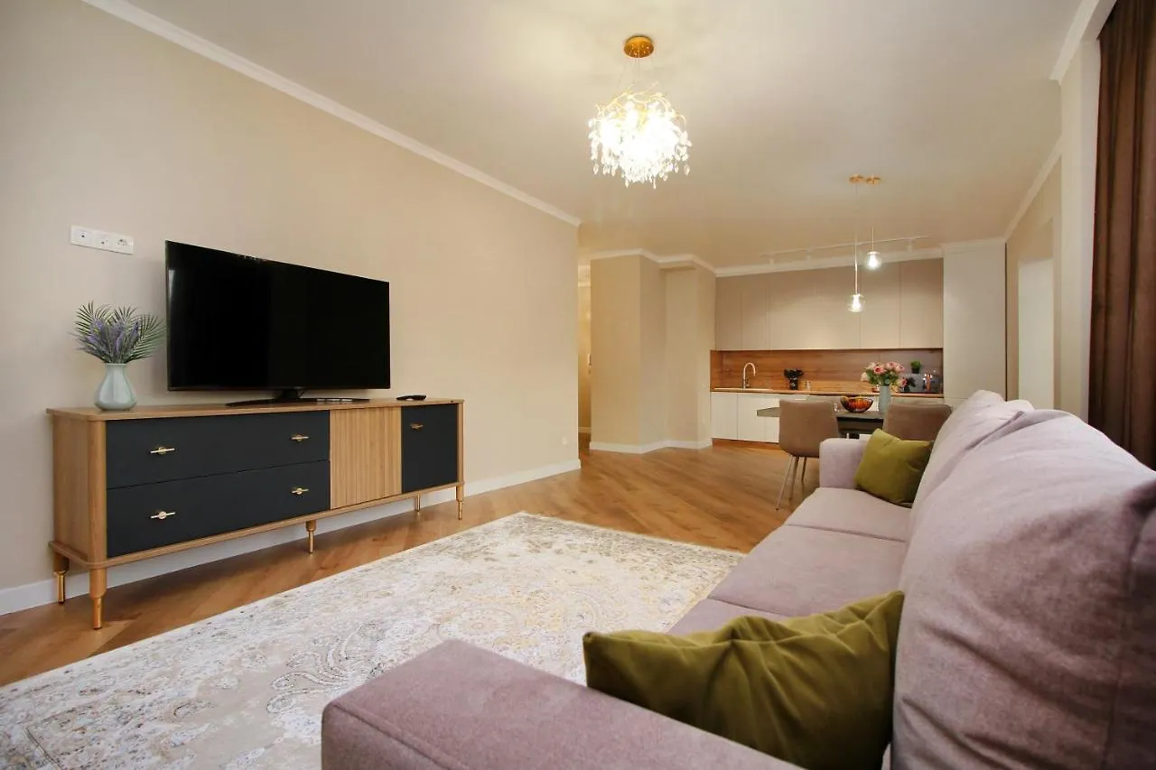 Daire Modern, Spacious And Elegant Apt Almatı